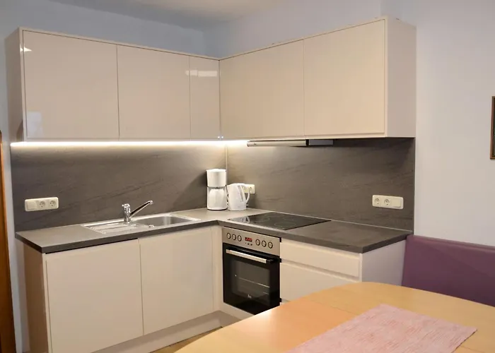 Hedwig Jaeger By Interhome * كابل